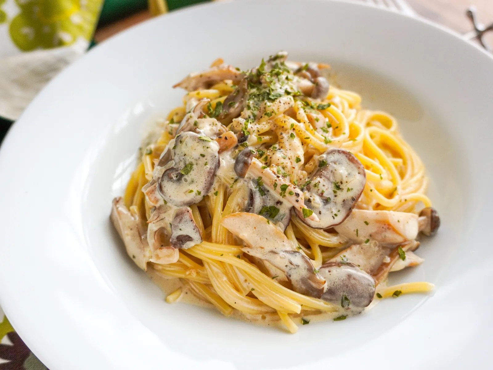 きのこのクリームパスタ